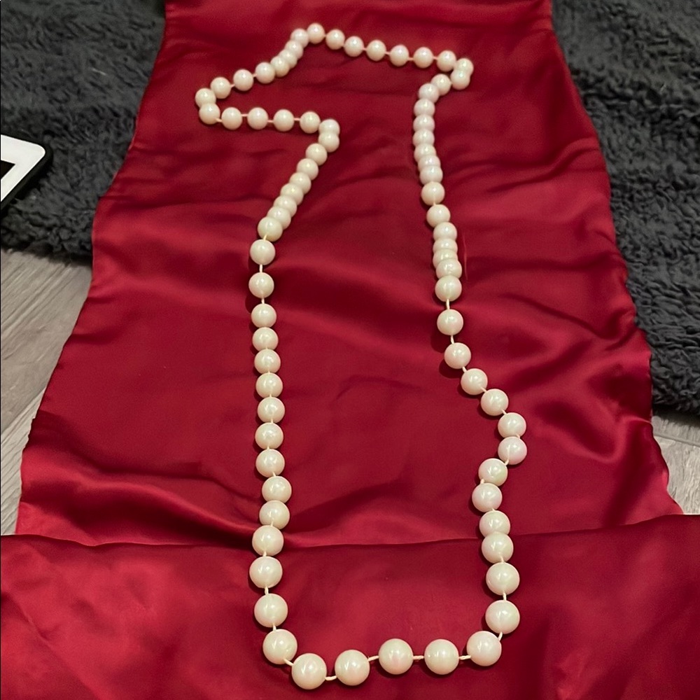 Hand Crafted White Pearl Necklace - Picture 1 of 1